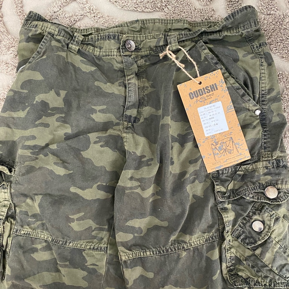 Cargo camo shorts